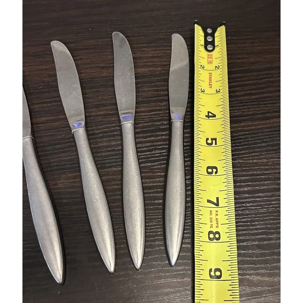 Set of 4 Oneida Royal Harvest Dinner Knives 8.5 Inch Wm Rogers Premier Stainless